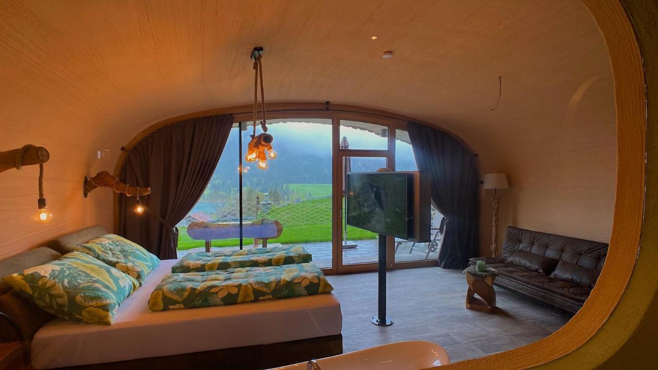 Erdhaeuser Und Apartments Mit Seeblick Und Alleinlage Weissensee Bagian luar foto