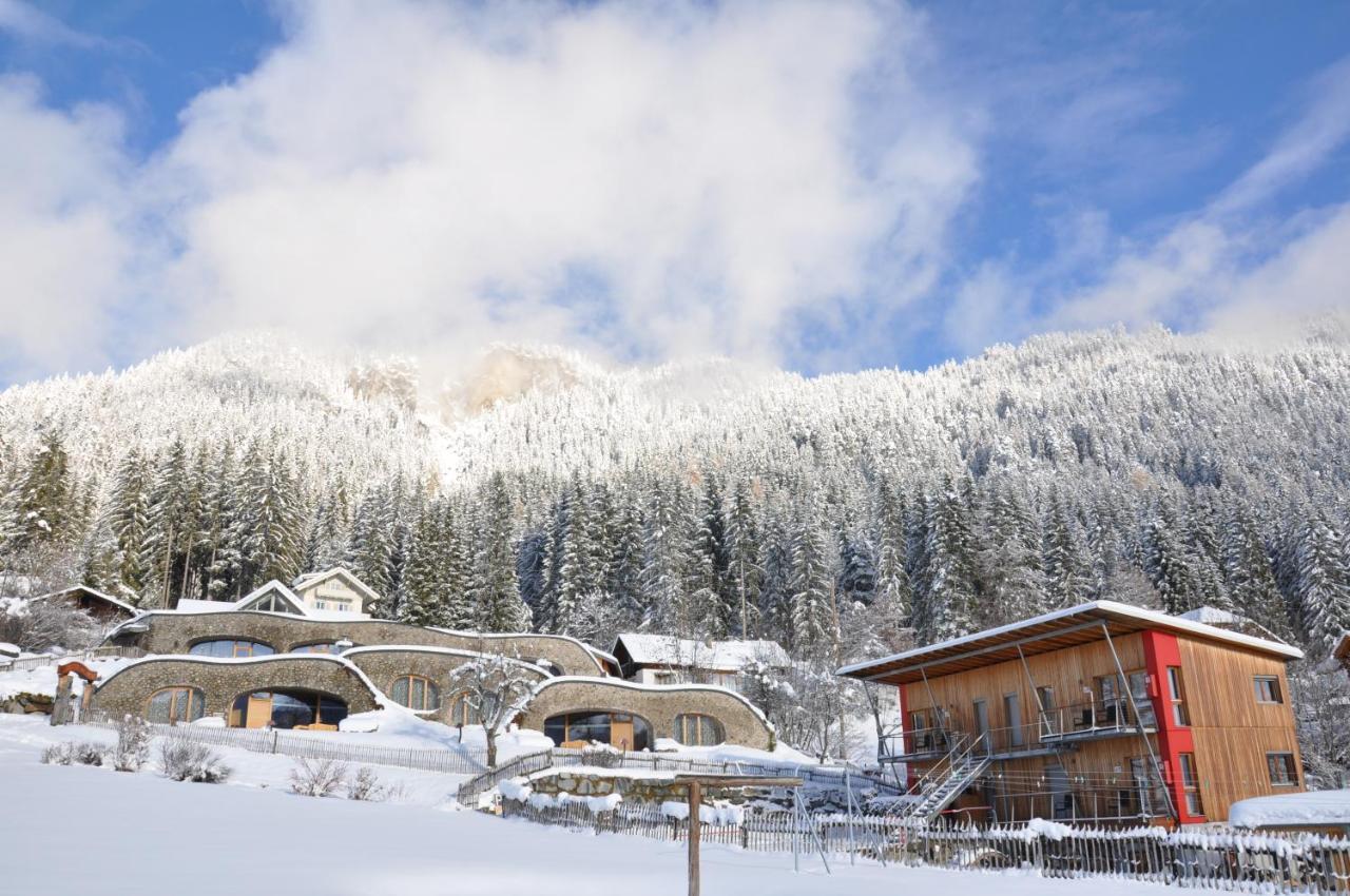 Erdhaeuser Und Apartments Mit Seeblick Und Alleinlage Weissensee Bagian luar foto
