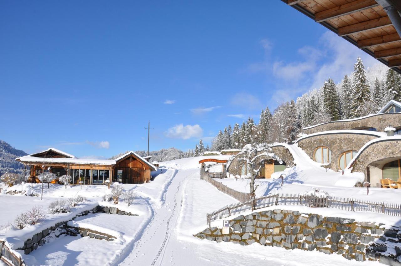 Erdhaeuser Und Apartments Mit Seeblick Und Alleinlage Weissensee Bagian luar foto